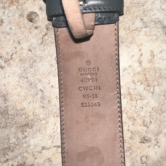 Authentic Grey Gucci Belt 42 Inches - Picture 3 of 6